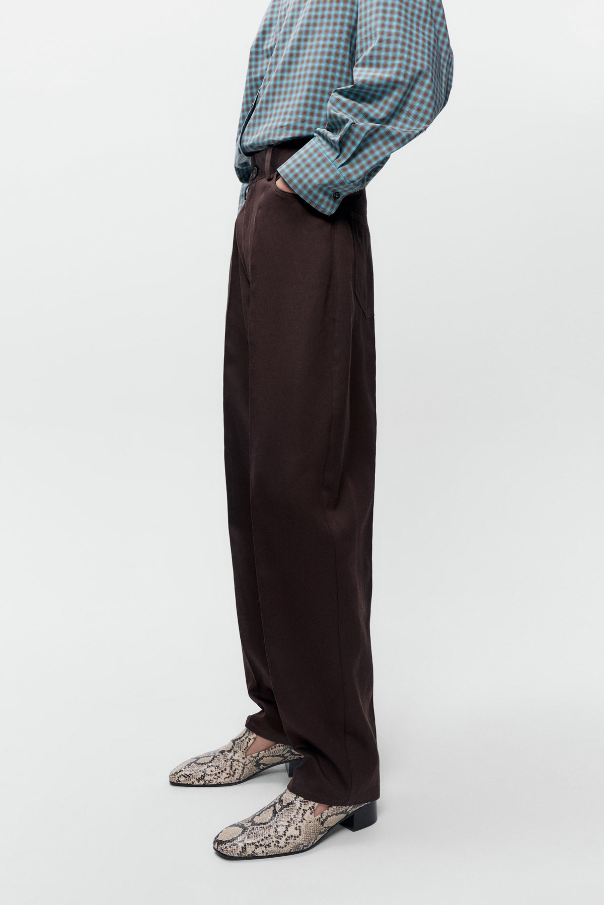 PANTALÓN CARROT SASTRE image 3