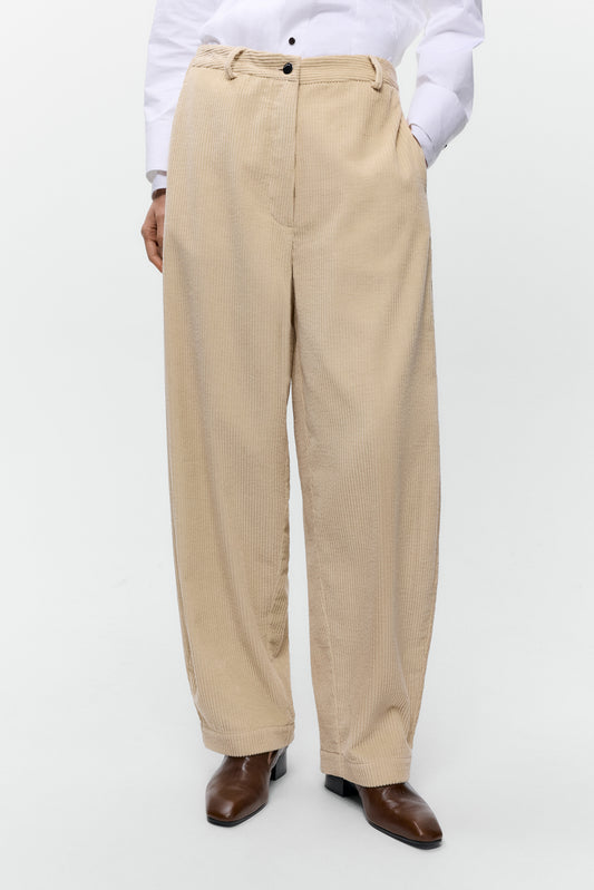 PANTALÓN CURVED DE PANA