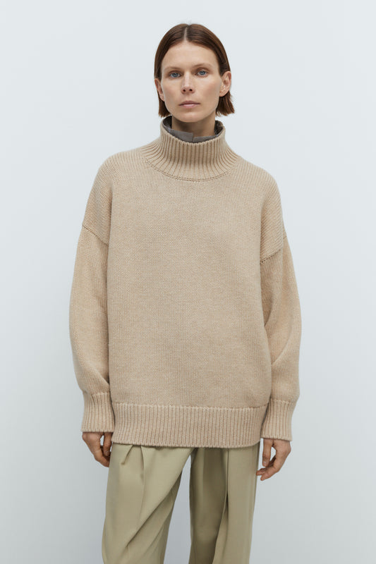 MERINO WOOL CHUNKY TURTLENECK SWEATER