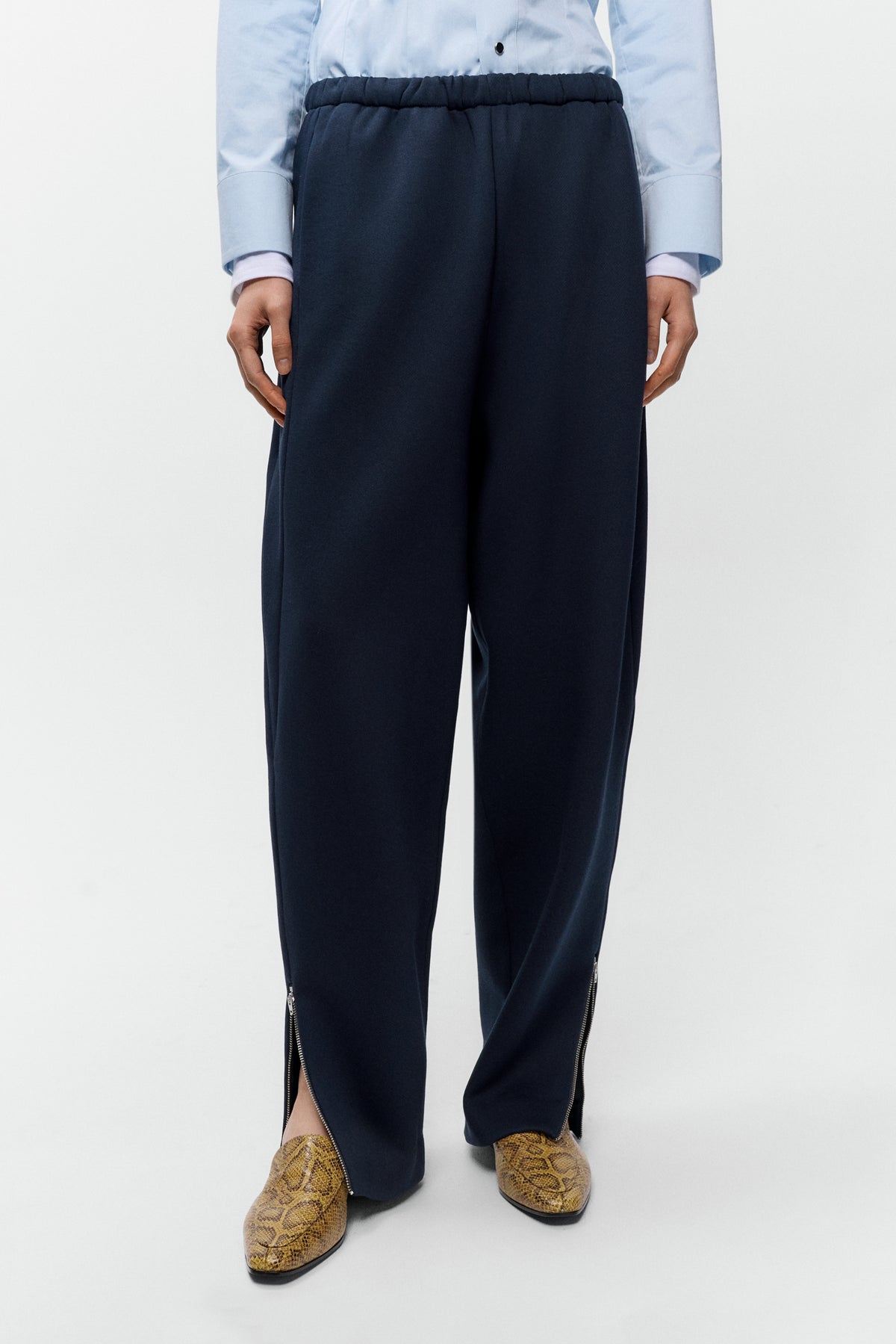 PANTALÓN RELAJADO CREMALLERAS image 2
