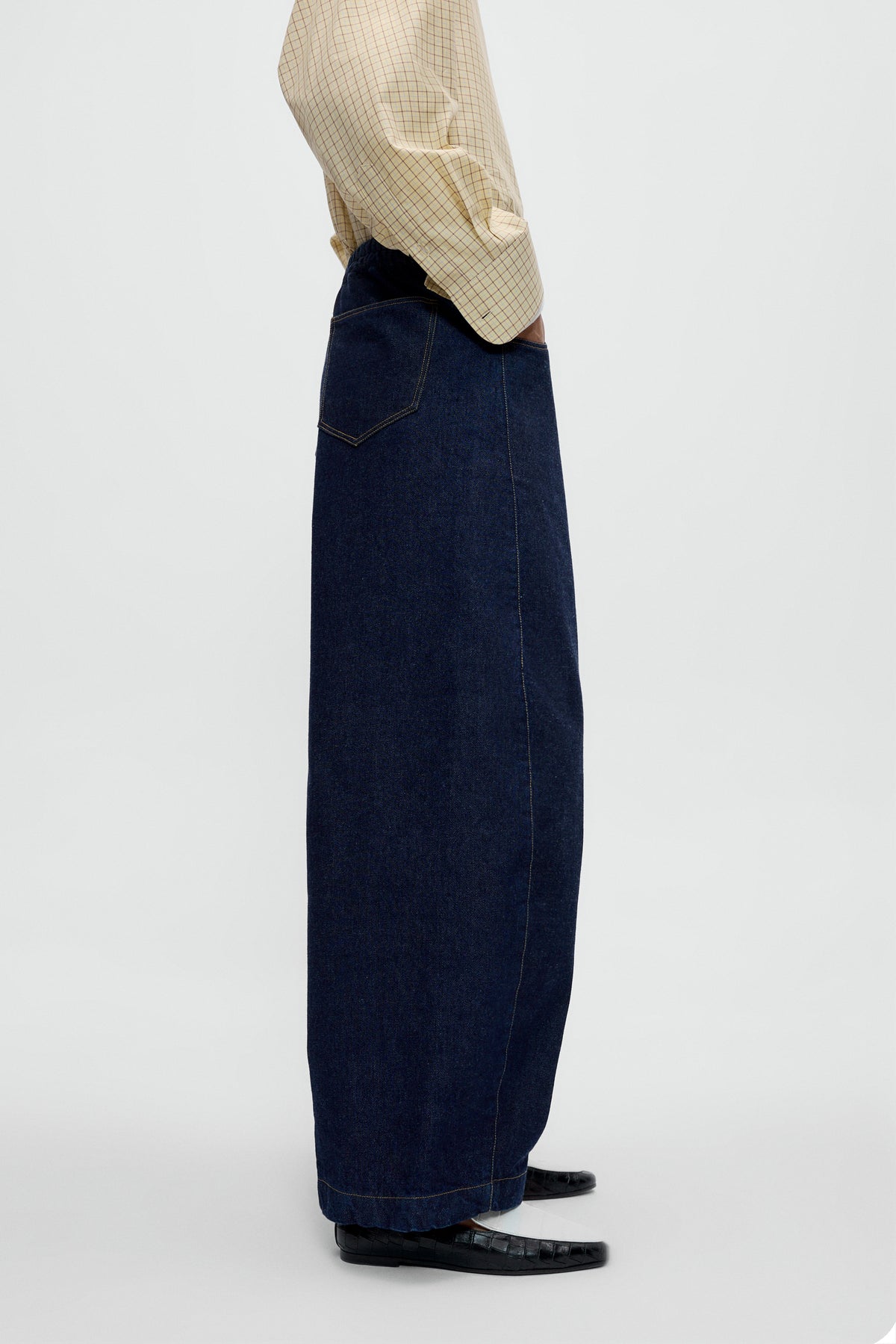 CURVED BAGGY JEANS image 2