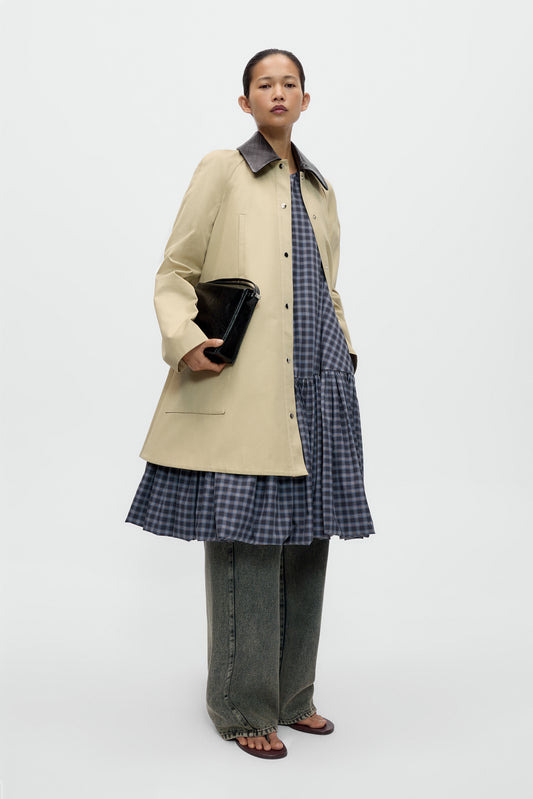 LEATHER COLLAR VOLUMINOUS COAT
