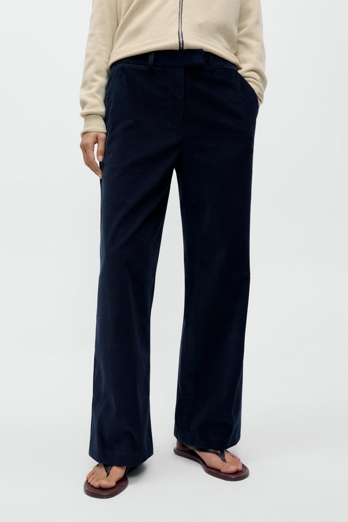 PANTALÓN RECTO DE PANA image 2