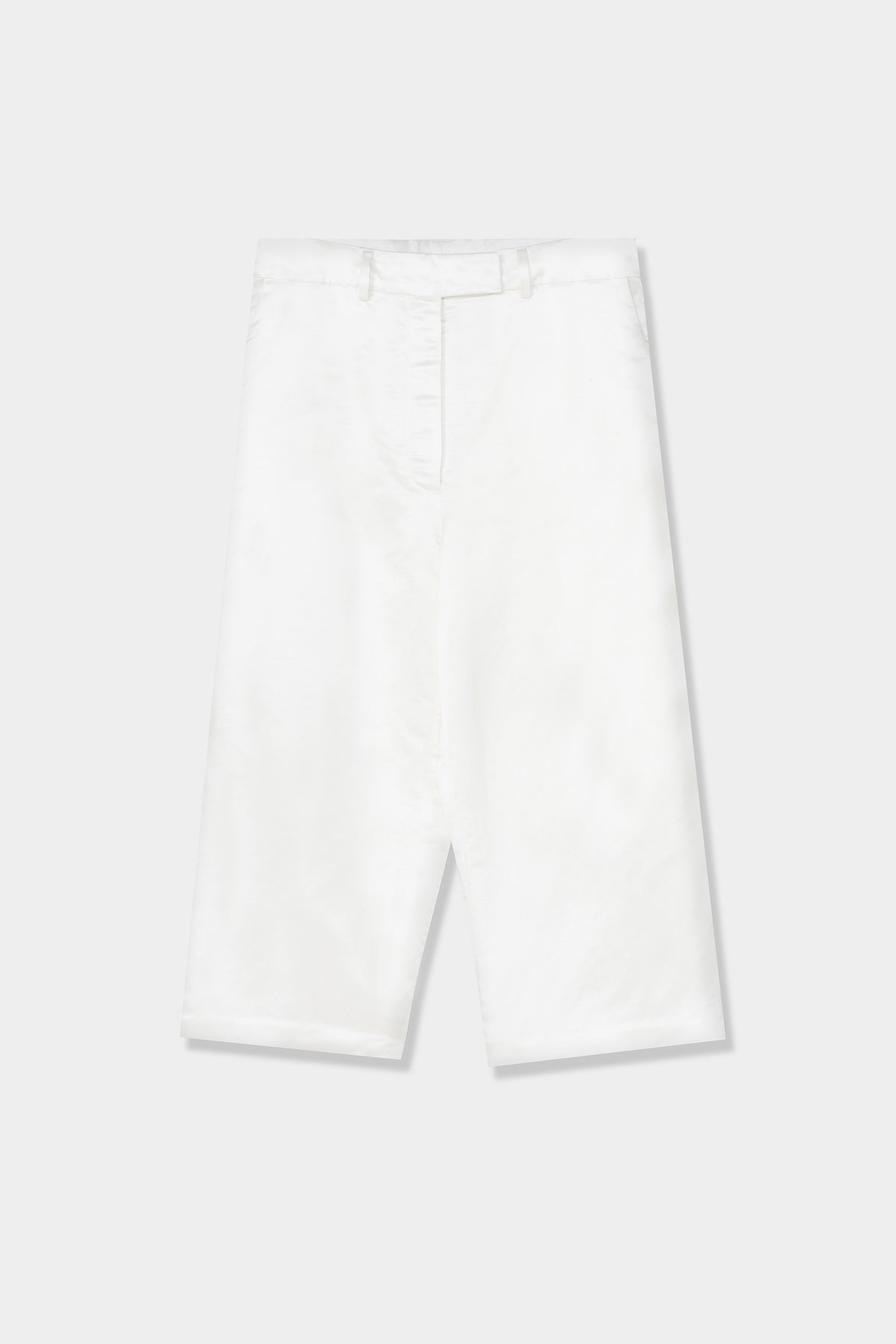 PANTALÓN CAPRI SATÉN image 4