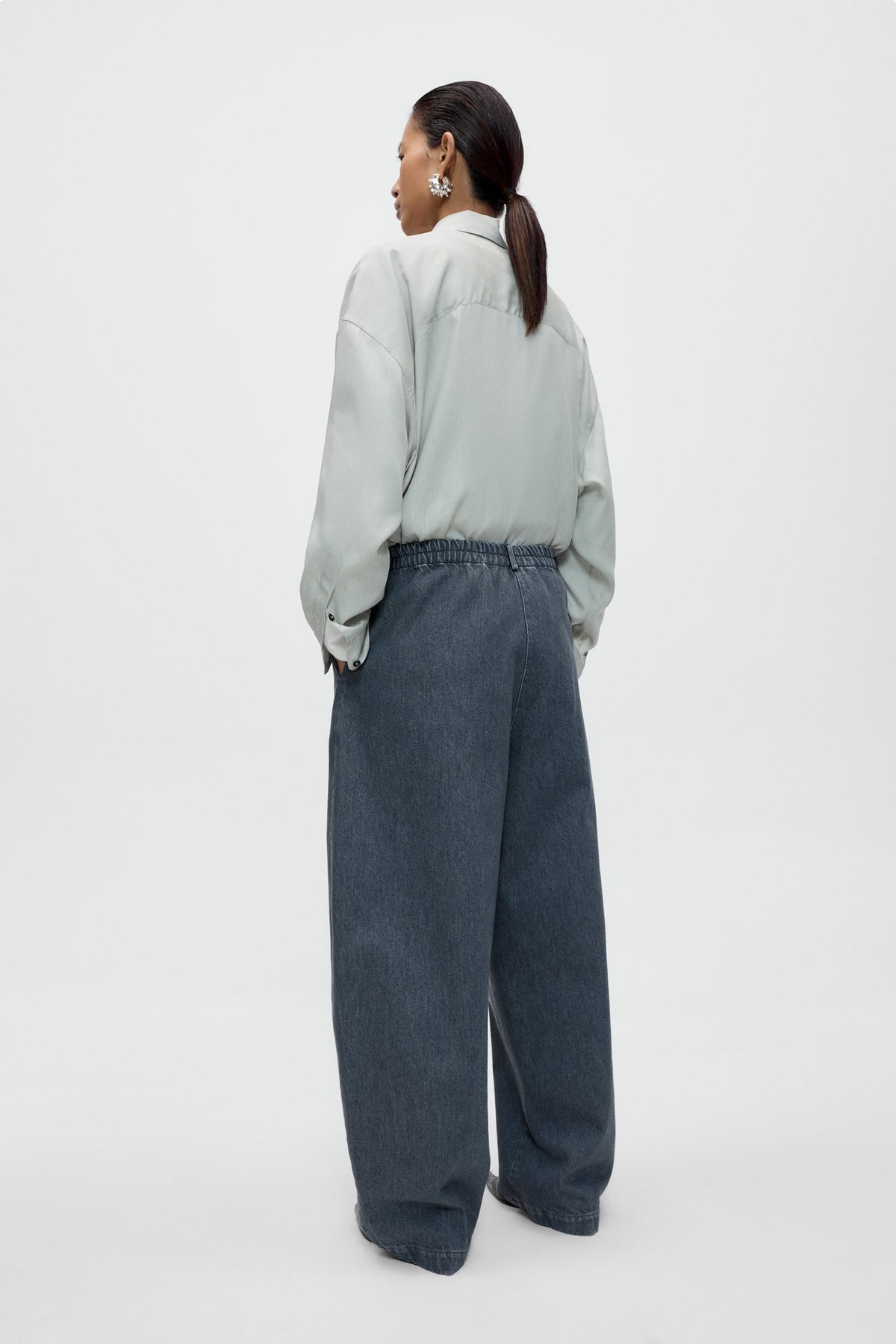 PANTALÓN CURVED DENIM LAVADO image 3
