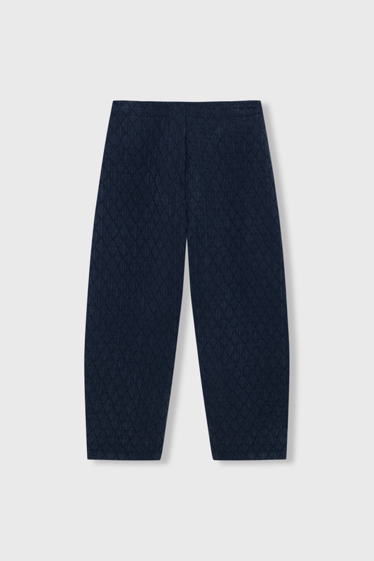 QUILTED CURVED PANTS