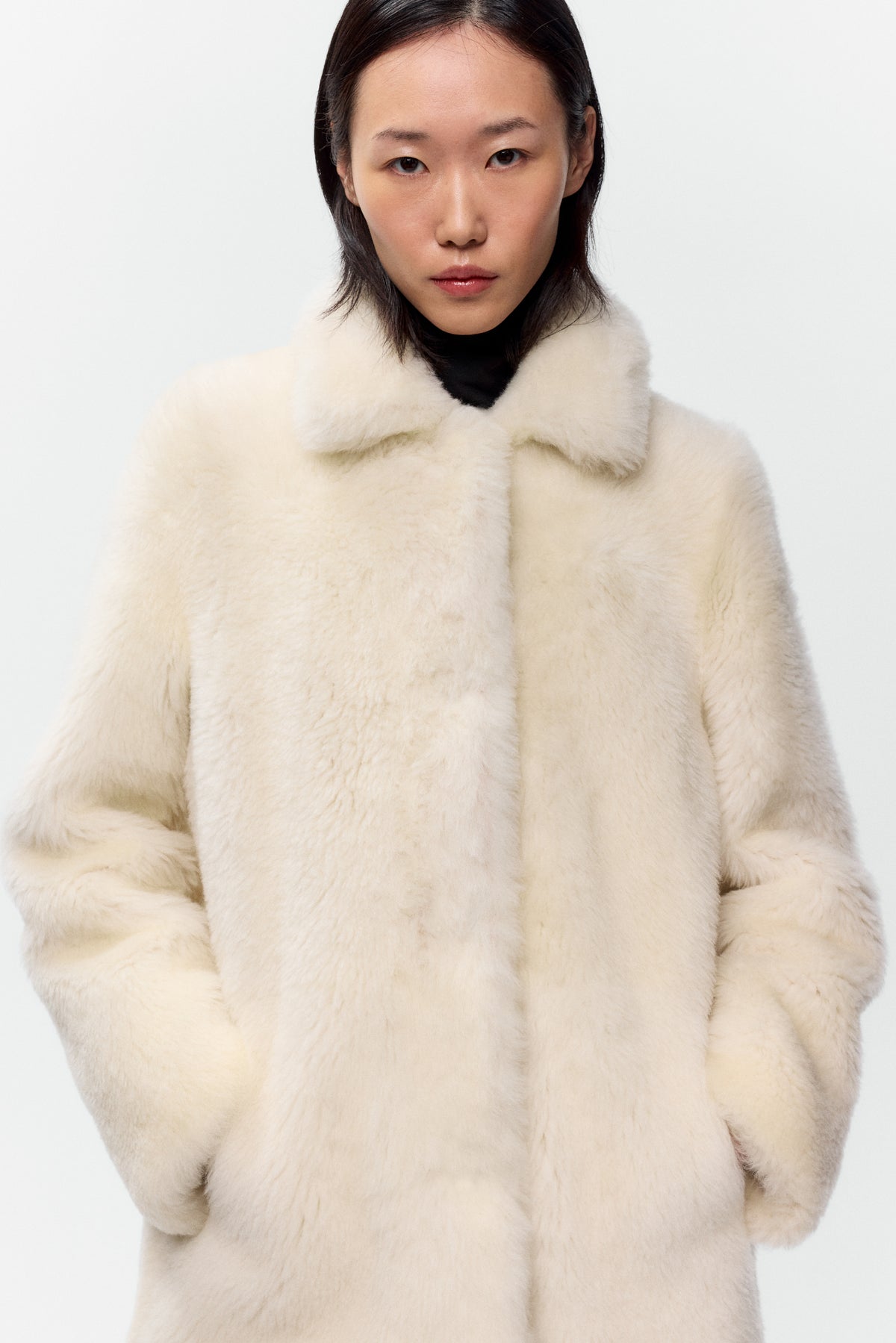 ABRIGO SHEARLING image 2