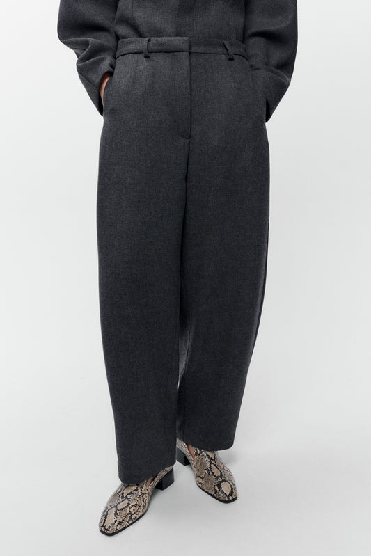 PANTALÓN CURVED DE LANA